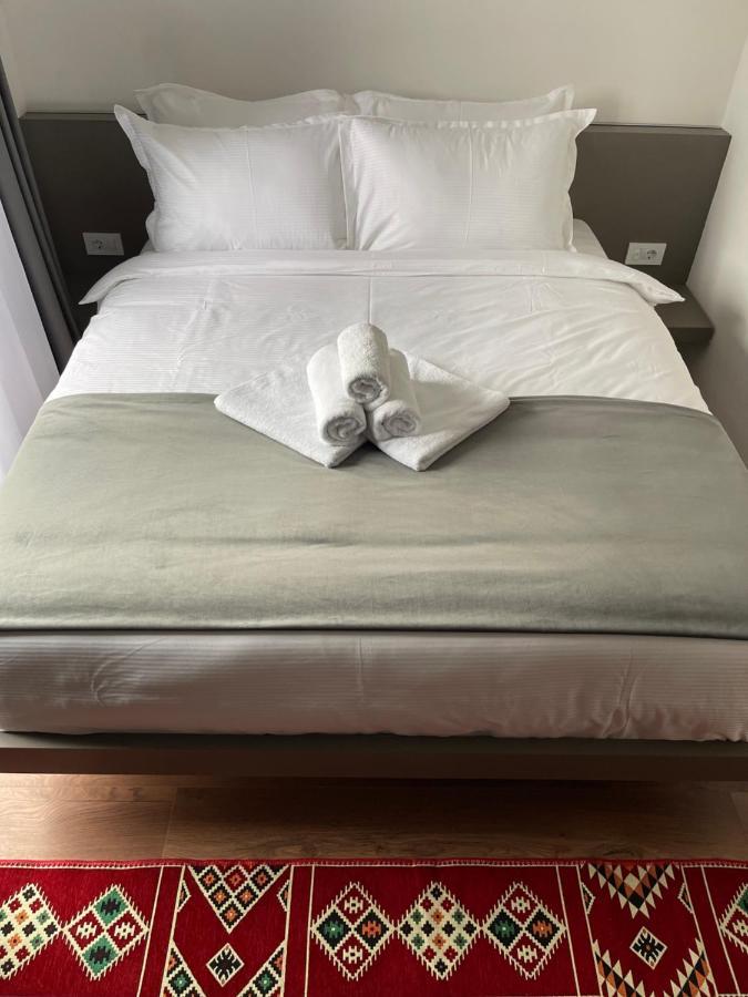 Etnomania Boutique Hotel Приштина Экстерьер фото