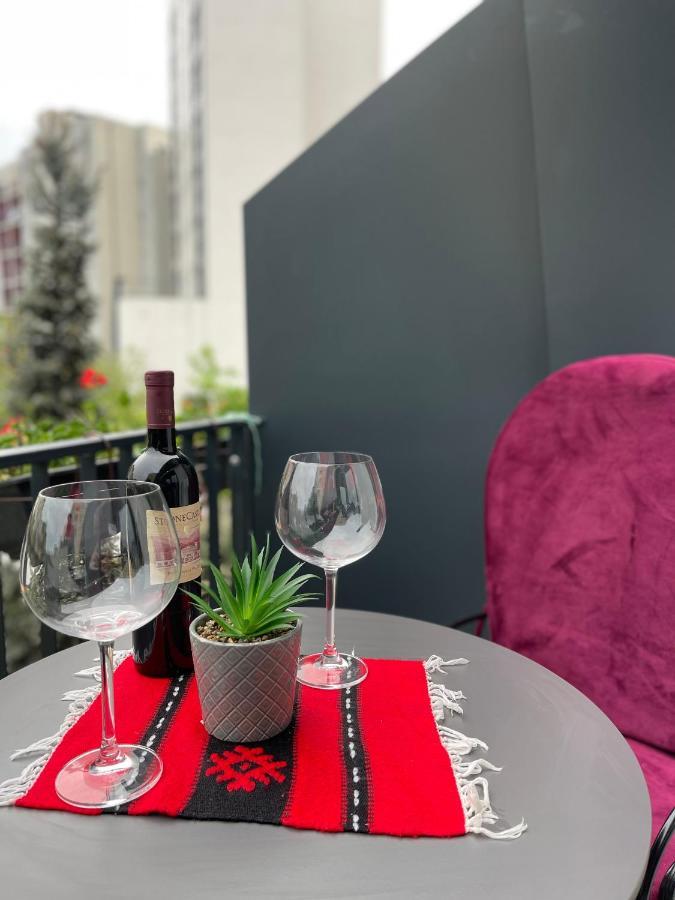 Etnomania Boutique Hotel Приштина Экстерьер фото