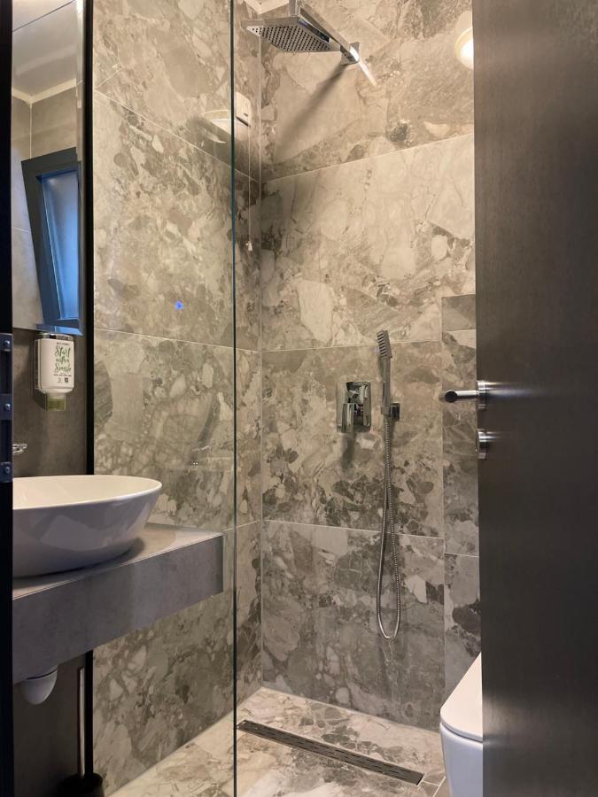 Etnomania Boutique Hotel Приштина Экстерьер фото